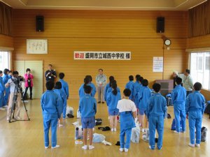 盛岡市城西中学校2年生22名